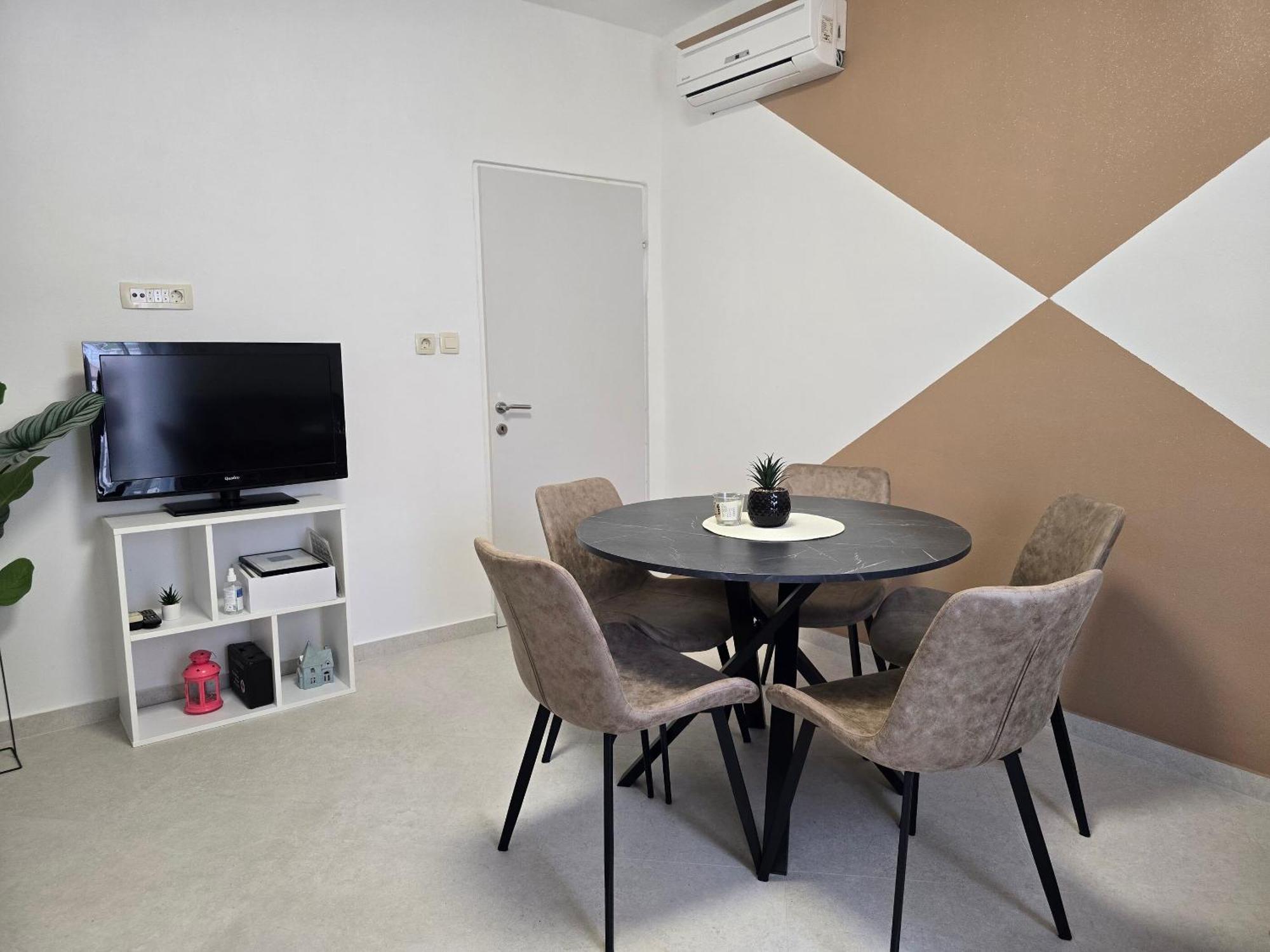 Apartments Marija Supetarska Draga Ngoại thất bức ảnh